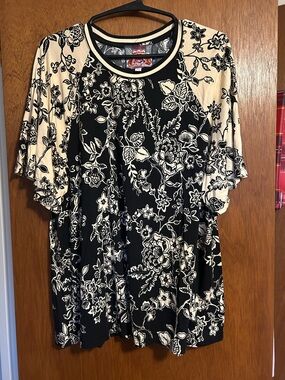 Johnny Was : Janie Favorite T-Shirt sz large